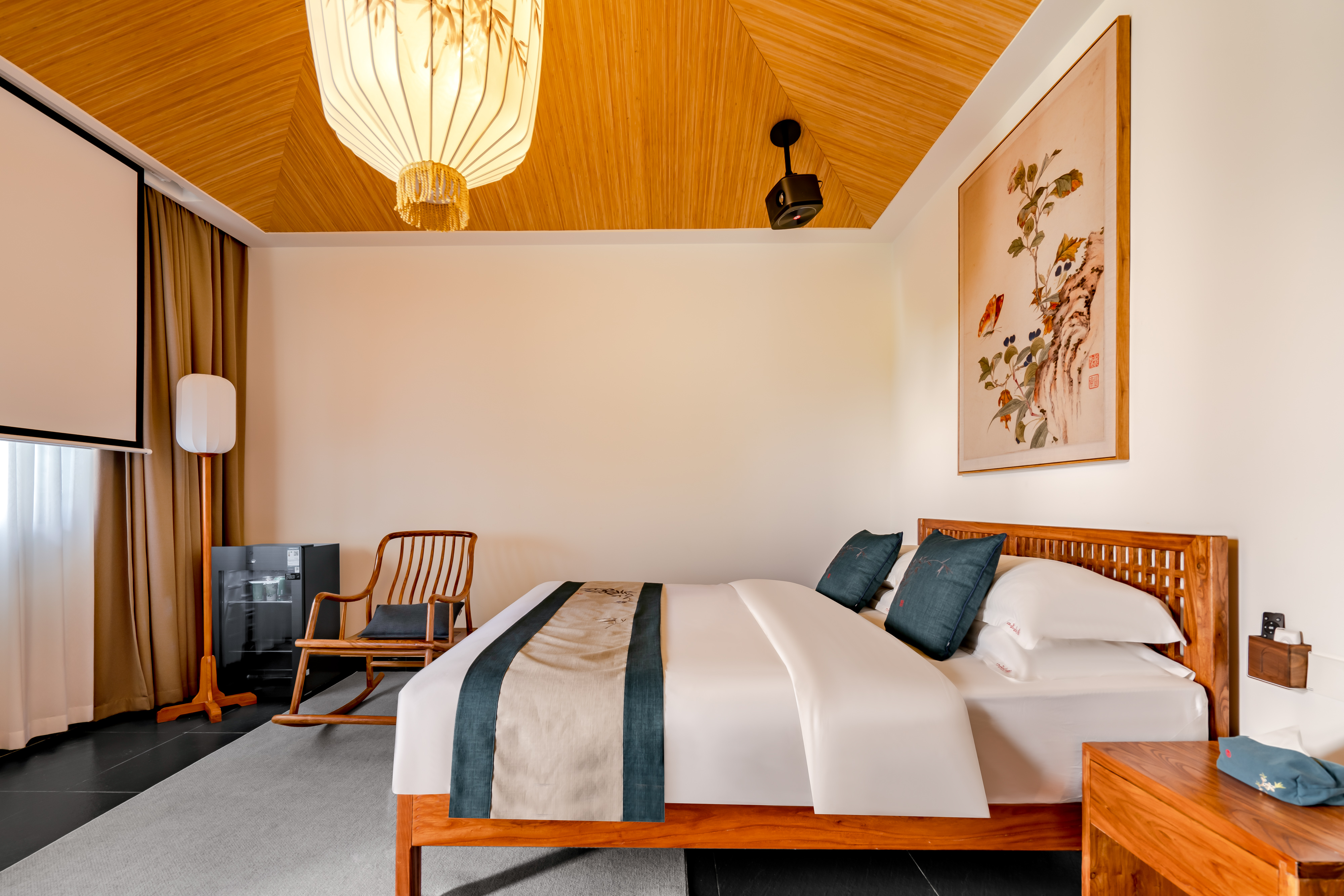 晚来·大床房（全屋暖气+巨幕投影+豪华浴缸+戴森吹风机）