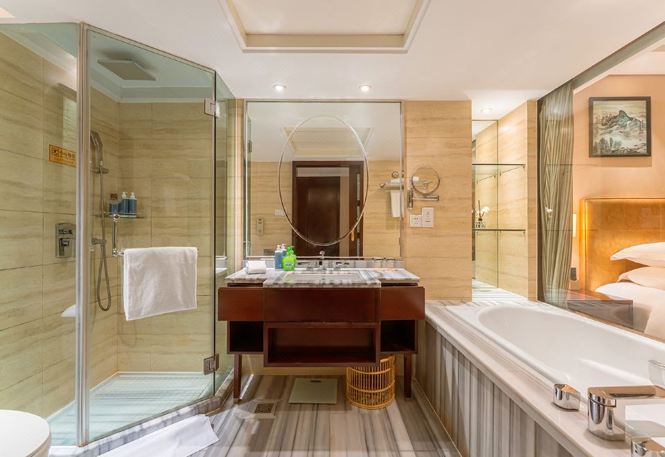 Maison New Century Hotel NingboDeluxe Double Bed Room [Comfort Sleep Mattress + Office Desk And Chair + Deep Soak Tub]