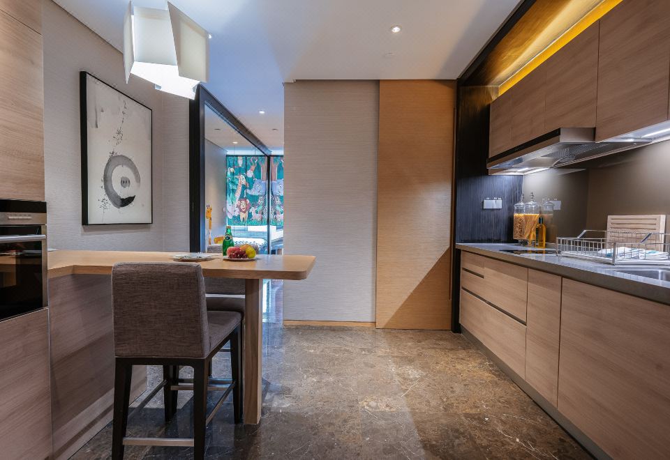 穿越森林親子主題房