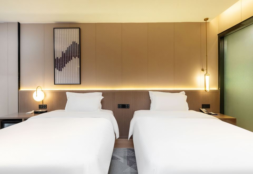 自在雙床房（舒適沙發+慕斯床墊+零壓枕頭+mini吧）