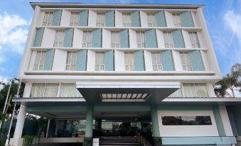 Luxury Malioboro Yogyakarta Hotel