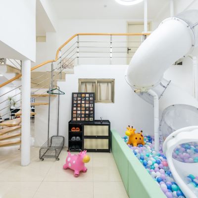 Celebration Suite - 5-Room (Slide, 2 Living Rooms, Mahjong, Fridge) 廣州加拾設計民宿優惠