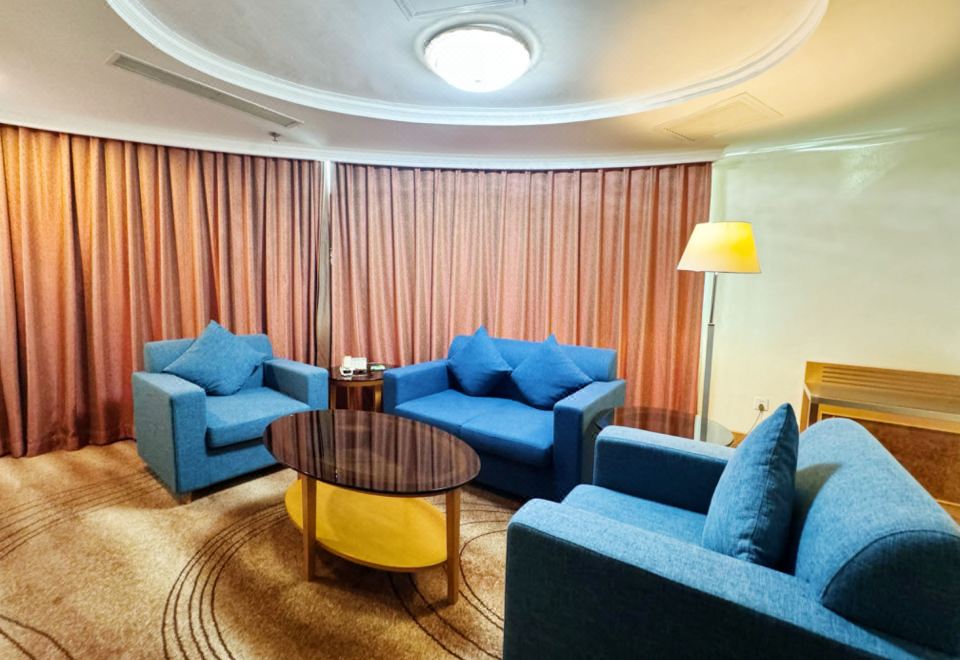 Holiday Inn Beijing ChangAn WestHoliday Superior Suite