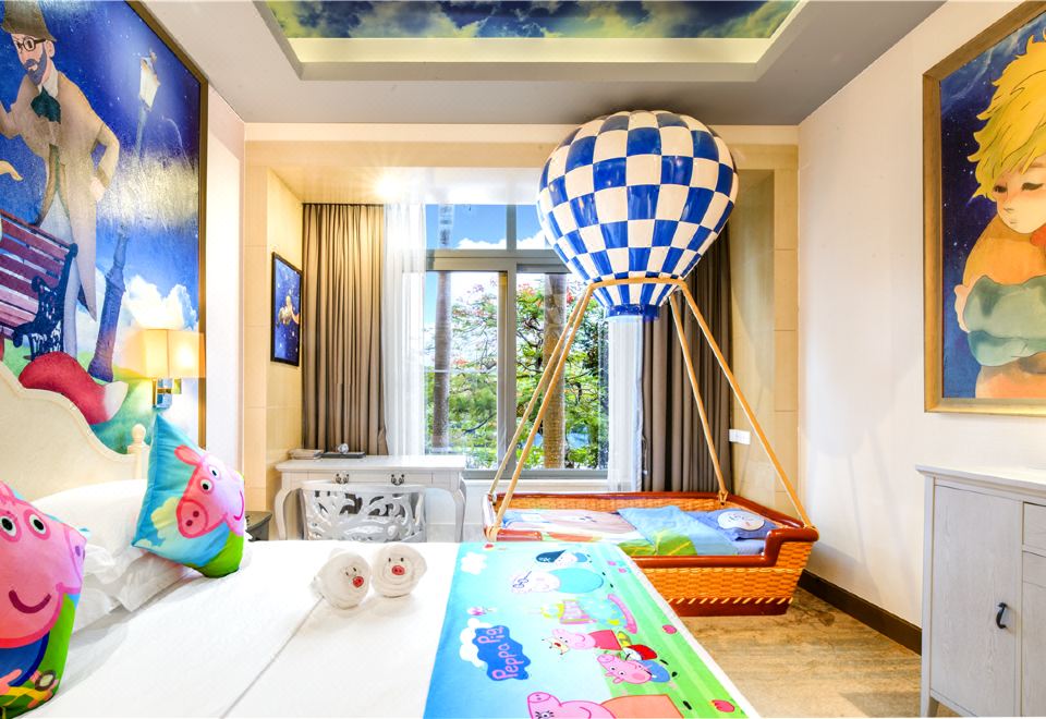 Bishuiwan Hot Spring ResortParis Family Room - Childlike Paris Balloon Theme & Smart Toy Interaction