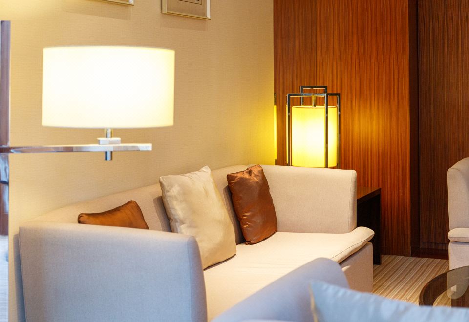 贵宾楼·江滨水榭套房