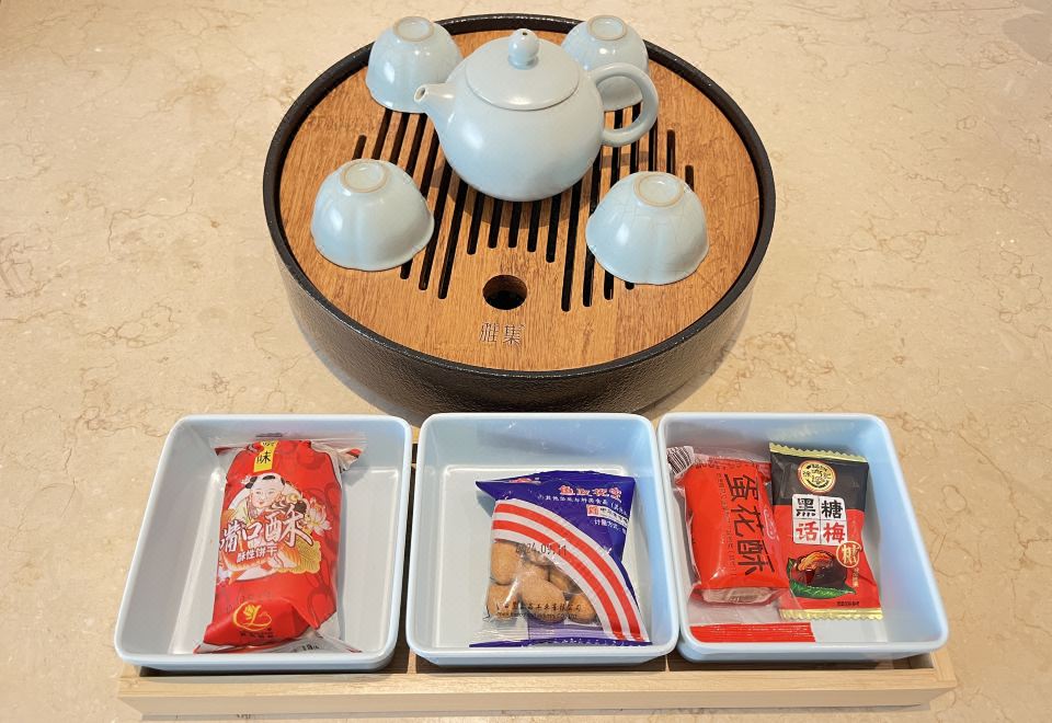 豪华双床房（双人办公桌+贵妃椅+闽南茶具）