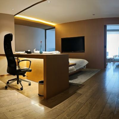 City尊享景緻套房|雅蘭特大床-大浴缸-智能潔具 深圳嵐珊酒店優惠