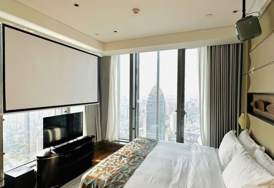 Ascott Central WuxiAudio-visual Executive Studio Apartment (90-inch Projection Screen + XGIMI M03 Bluetooth Remote)
