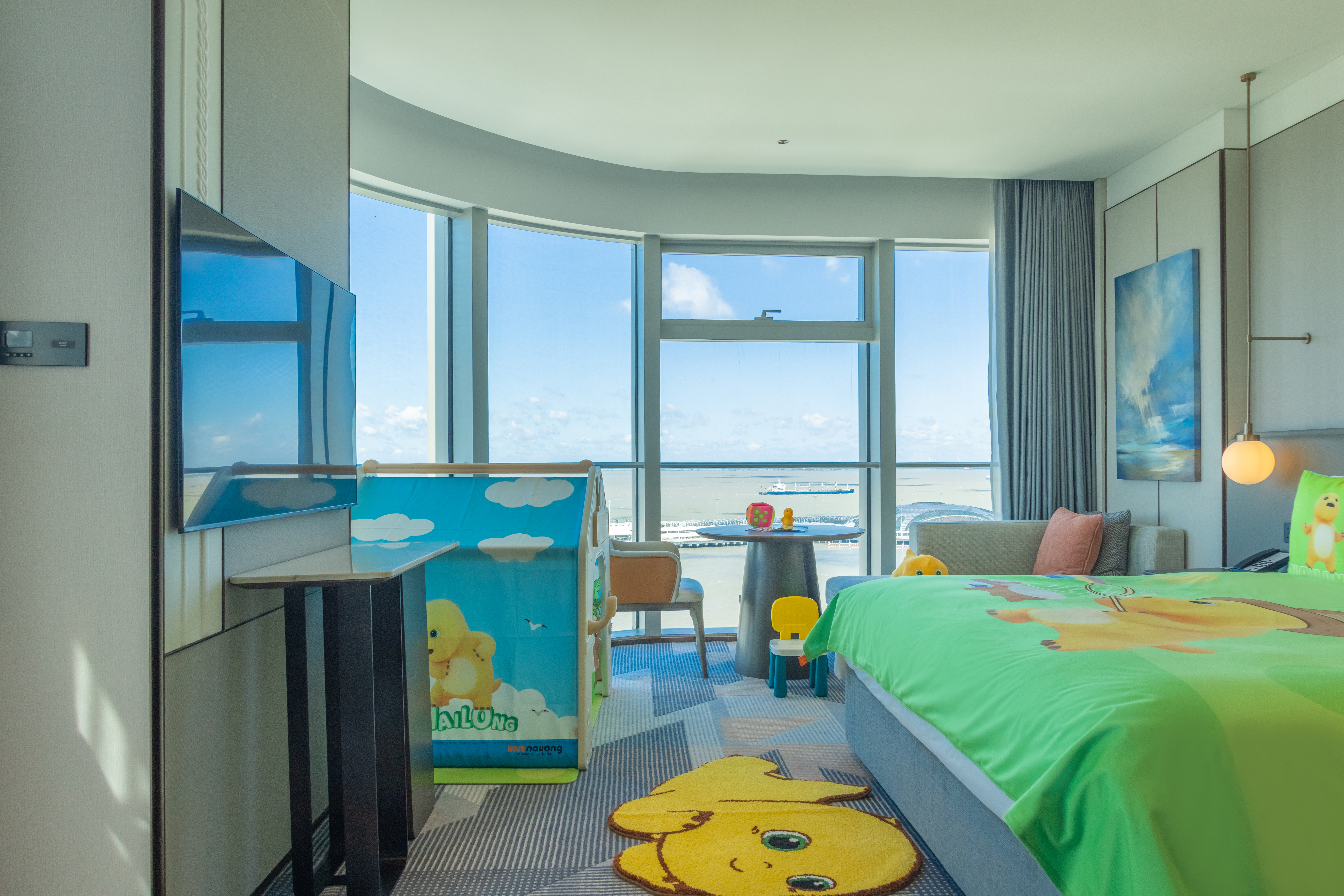 奶龍親子江景套房