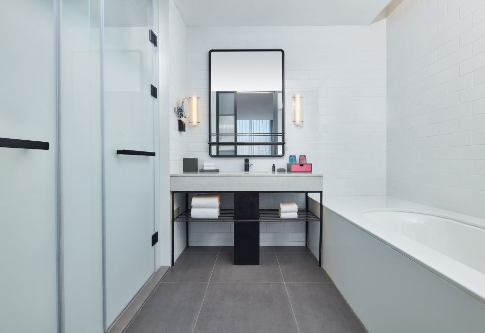 两居室家庭联通套房