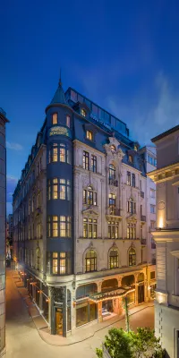 Palazzo Donizetti Istanbul, Tapestry Collection by Hilton Hotele w: 