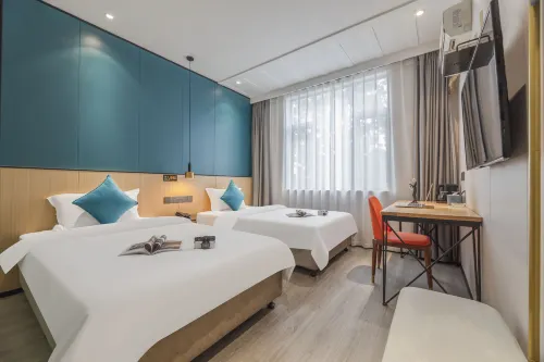 Aisu Hotel (Dongyu Night Market Songjiang East Road Subway Station)