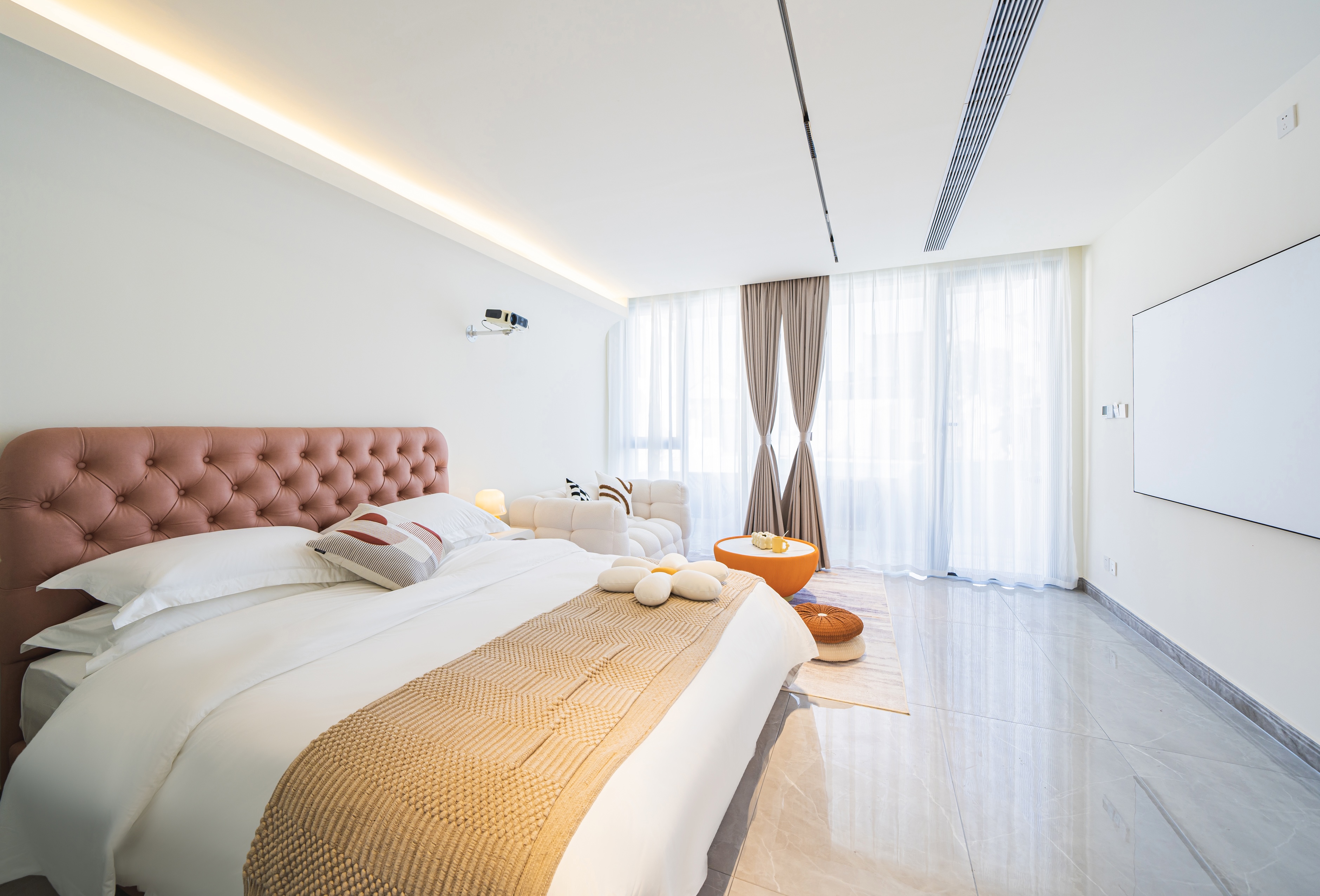 珍珠-180度全景大床房（投影+浴缸+休闲沙发区+智能马桶）