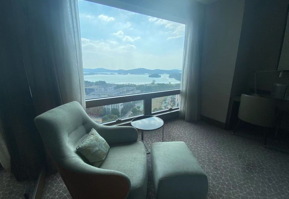 高級正湖景低敏房（Acca Kappa洗護用品）