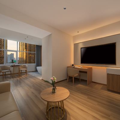 【天際城景】行政套房·浴缸泡澡+遙望都市繁華 花城中心飯店（廣州體育中心林和西地鐵站店）優惠