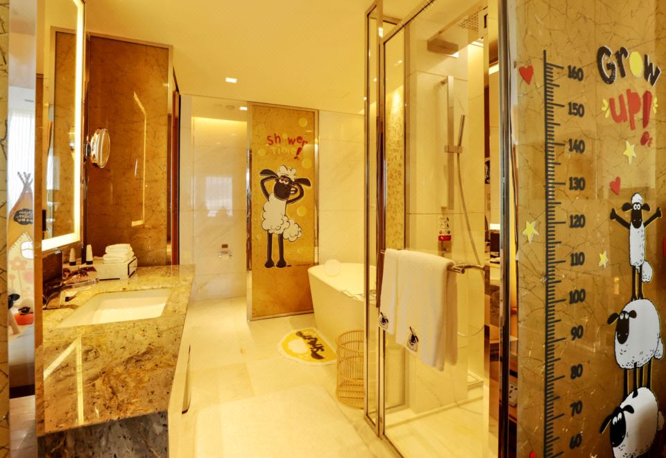 Pan Pacific BeijingThemed Family Room