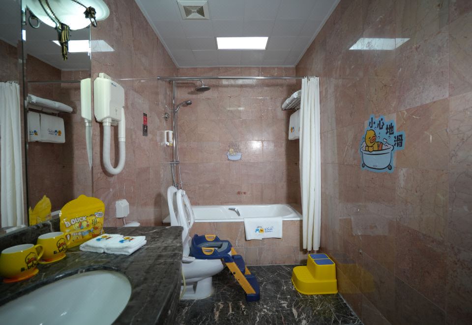 河景三室小黄鸭亲子套房