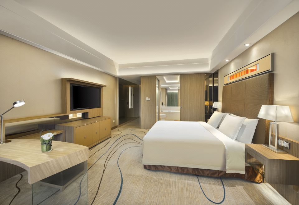 豪华园景大床房