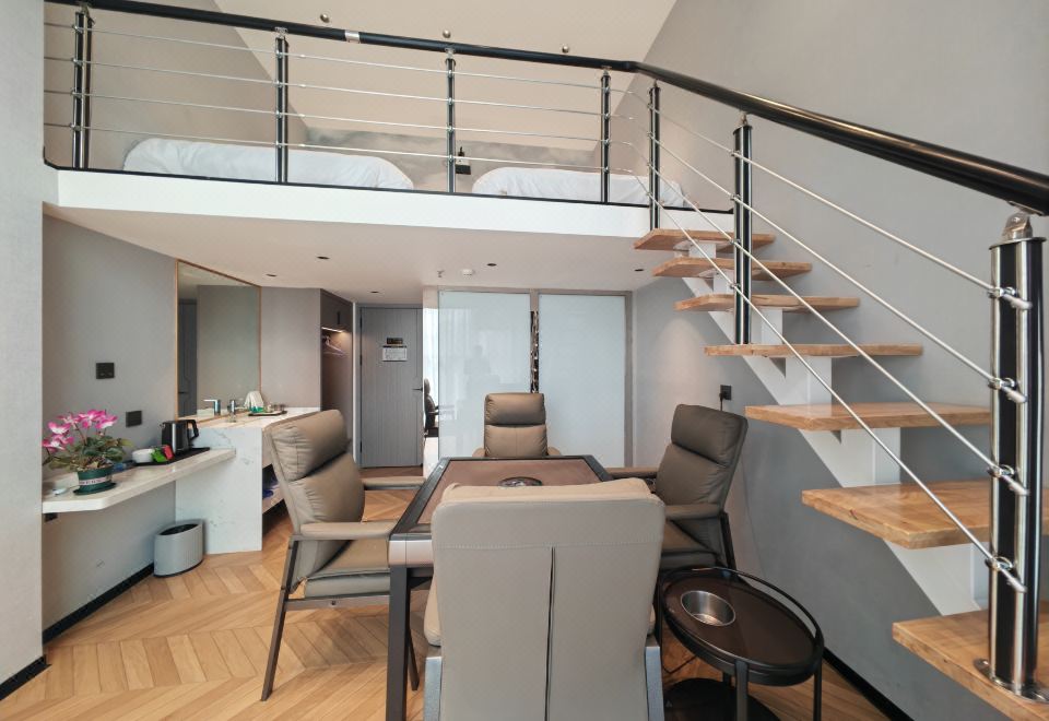 復式-娛樂雙床房