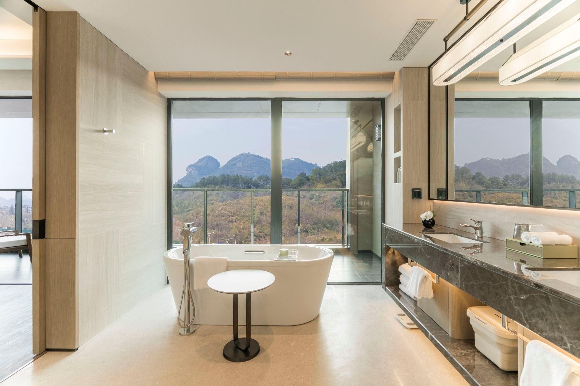 Standard Suite With Mountain View