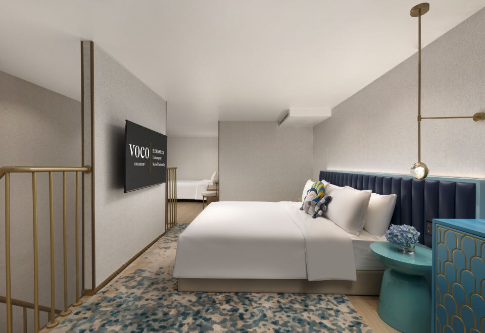 voco Lianyungang Star of HaizhouBay by IHG 1 King 1 Twin Duplex Suite