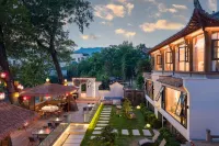 Hongcun Xiyun Yingyue Holiday Select Intelligent High-end Designer Homestay