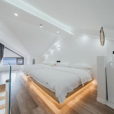 雲聚.LOFT湖景三床房 撫雲·供氧湖景飯店（瀘沽湖店）優惠