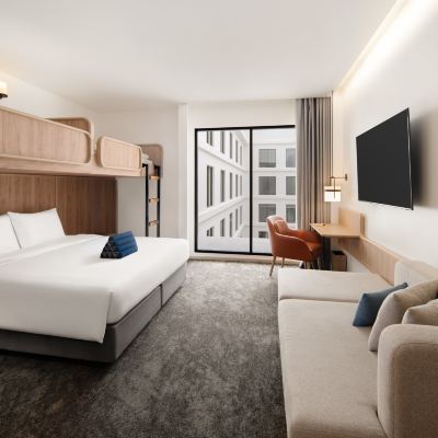 客房，特大床和2上下鋪，禁菸（Biggy King Bunk） ASAI曼谷唐人街飯店優惠