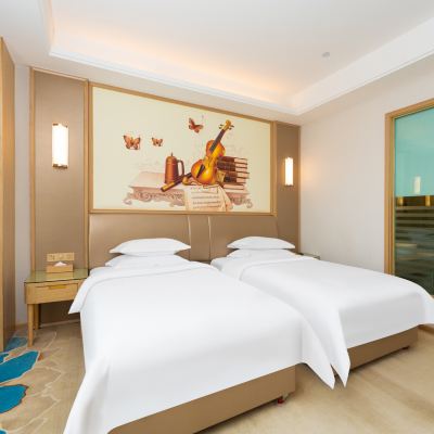 高級雙床房（零壓床墊+加濕器+雪山城景） 維也納國際飯店（喀什南湖路班超城店）優惠