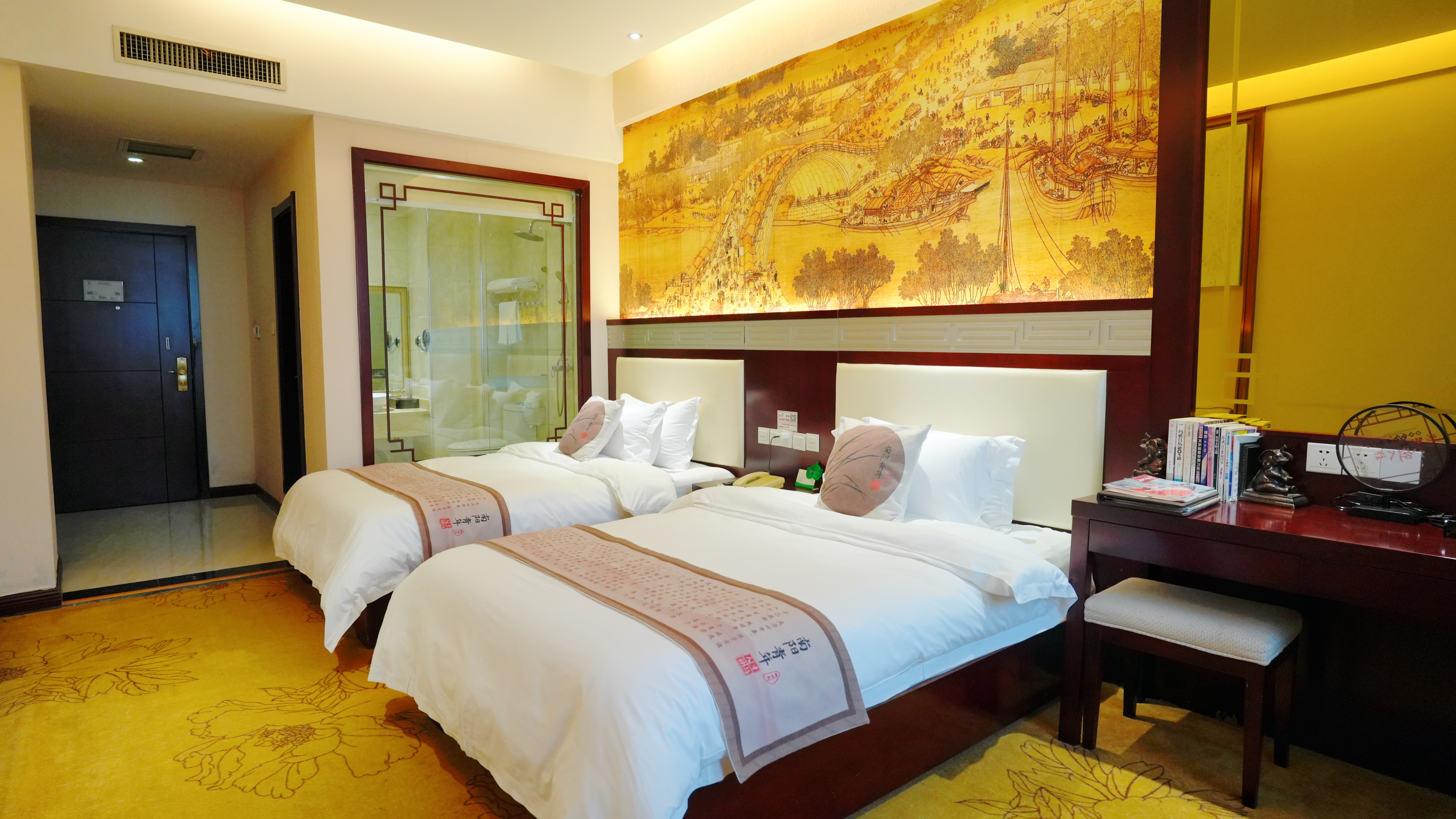 豪华标准间（亲肤床品）