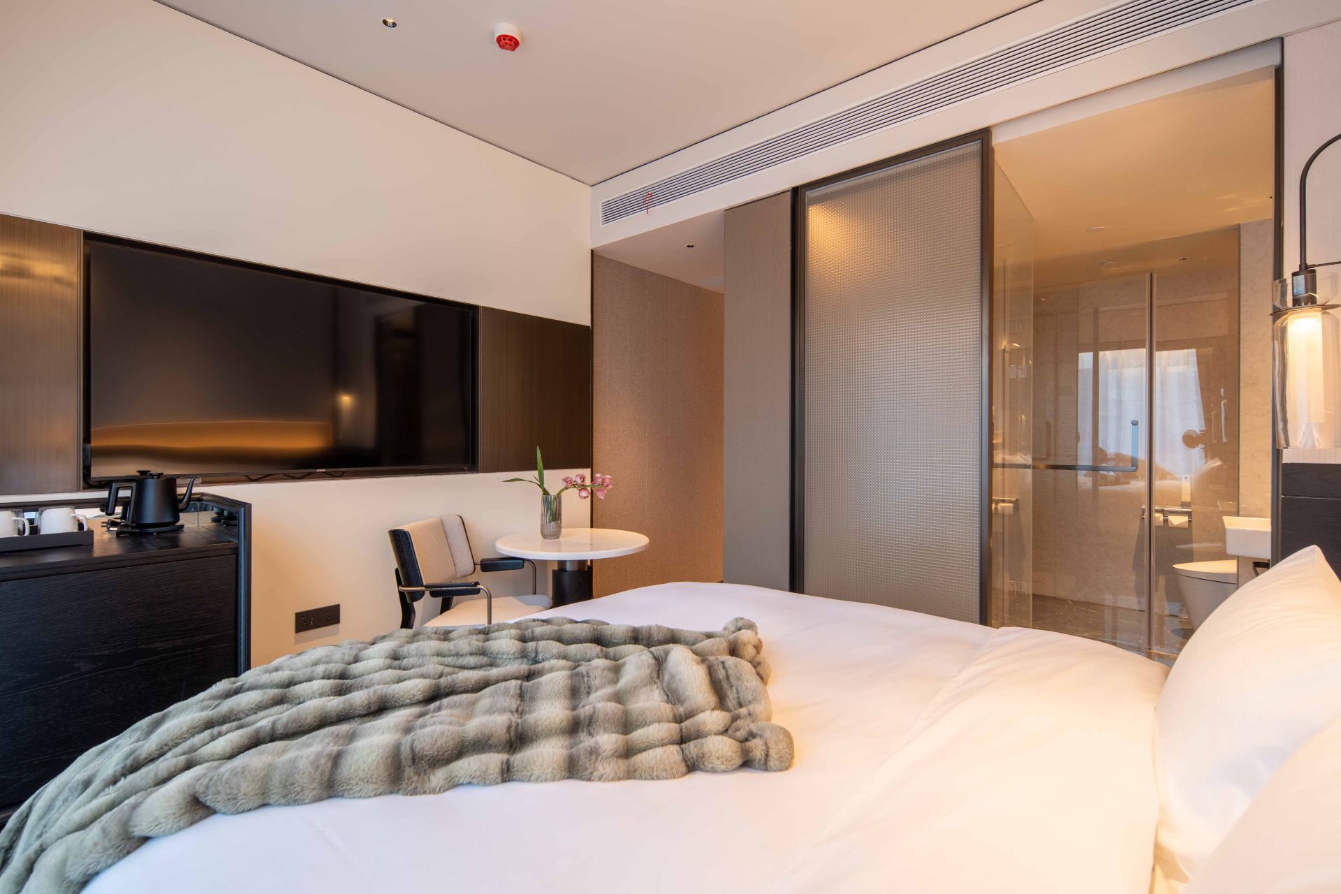 Yiyun Superior King Bed Room