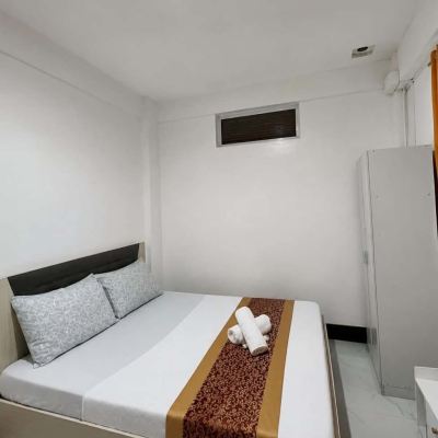 Deluxe Queen Room 205 LEGENDS HOTEL Promo Code