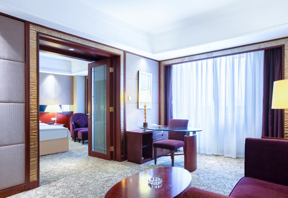 Chengdu Taihe International HotelPrestige Suite