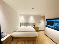 VX Hotel (Shanghai Beiwaitan Ningguo Road Subway Station) Hotels in Shanghai