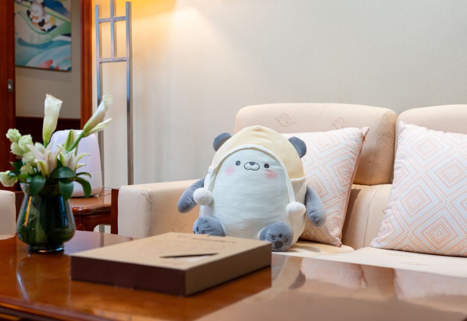 主题亲子单卧套房「欢乐梦幻居+独立客厅+童趣玩乐空间」