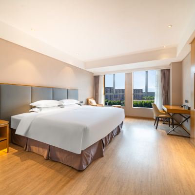 商務舒眠大床房 鄭州新鄭國際機場雲旅盛開飯店優惠