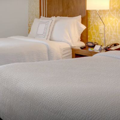 客房, 2 張雙人床, 無障礙, 無煙房 （Mobility Accessible, Tub） 舊金山機場萬豪費爾菲爾德套房飯店優惠