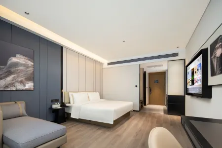 Huizhou Huiyang Xindu Metropolis Atour Hotel