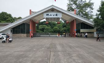 Xinxili Hotel (Nanning Nanyu Road Xiaojicun Subway Station)