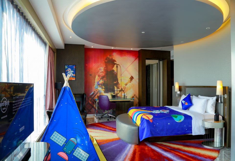 太空漫游家庭親子全景套房（大床+子母床）