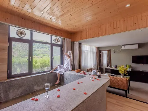 Huizhou Longmen Nankunshan Daquanju Boutique Hot Spring Hotel