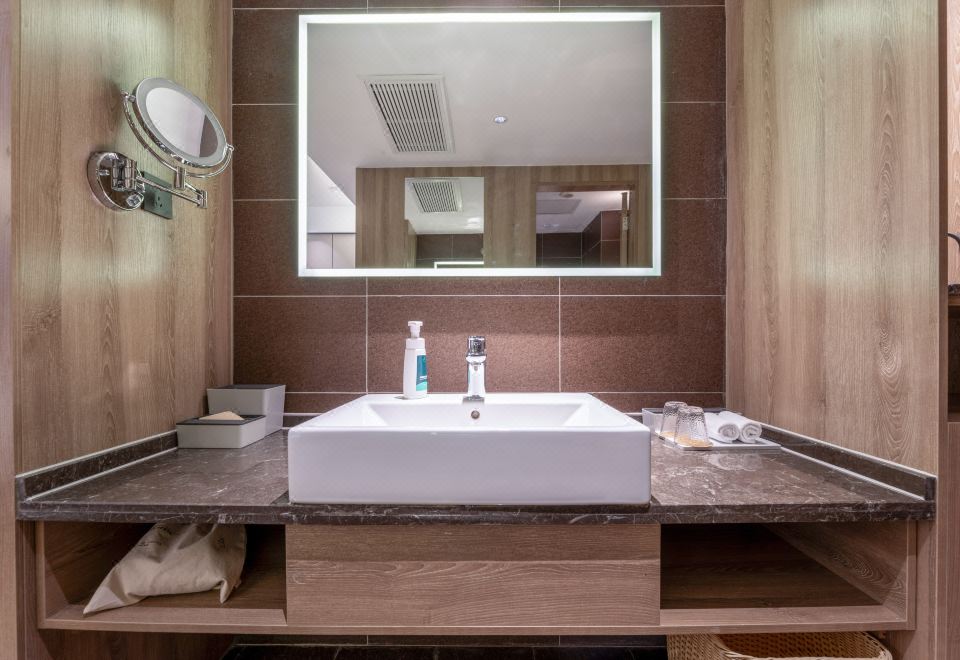 高级双床房（投屏电视）