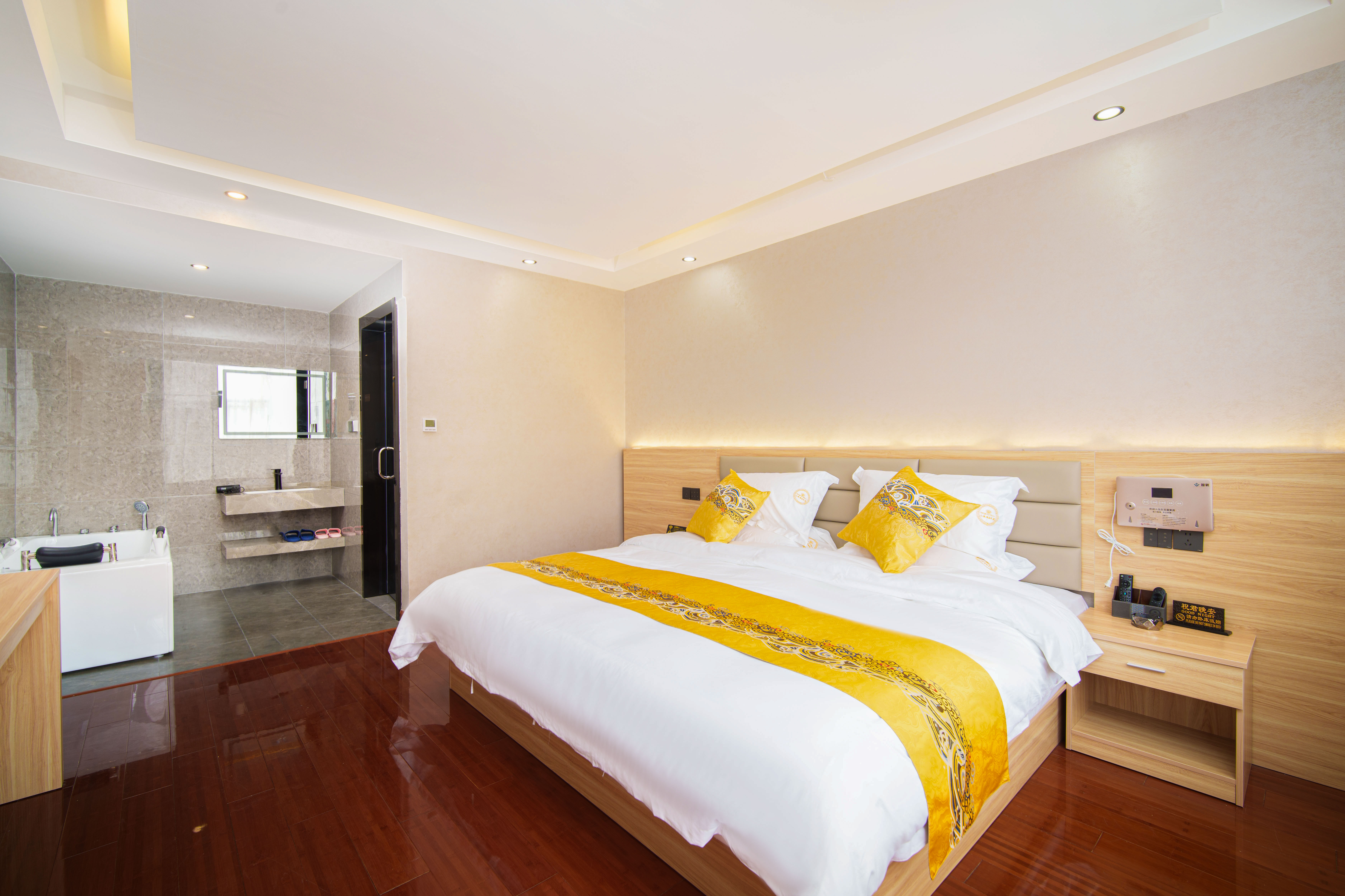 Classic Double Bed Suite (Heated Floor + Tub + Oxygen + Humidifier)