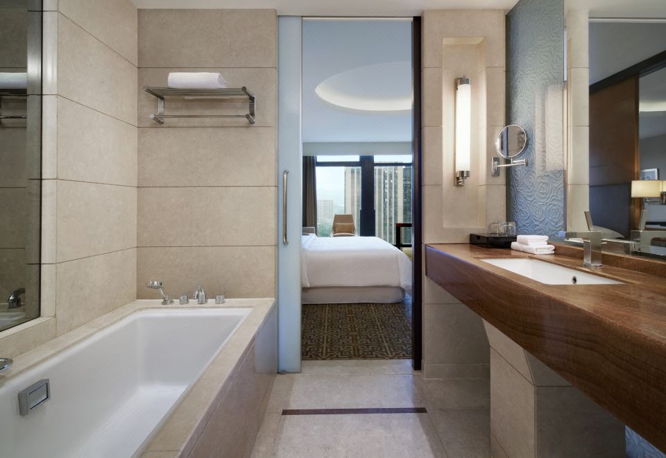 Sheraton Jinan HotelOlympic Scenic View Double Bed Room