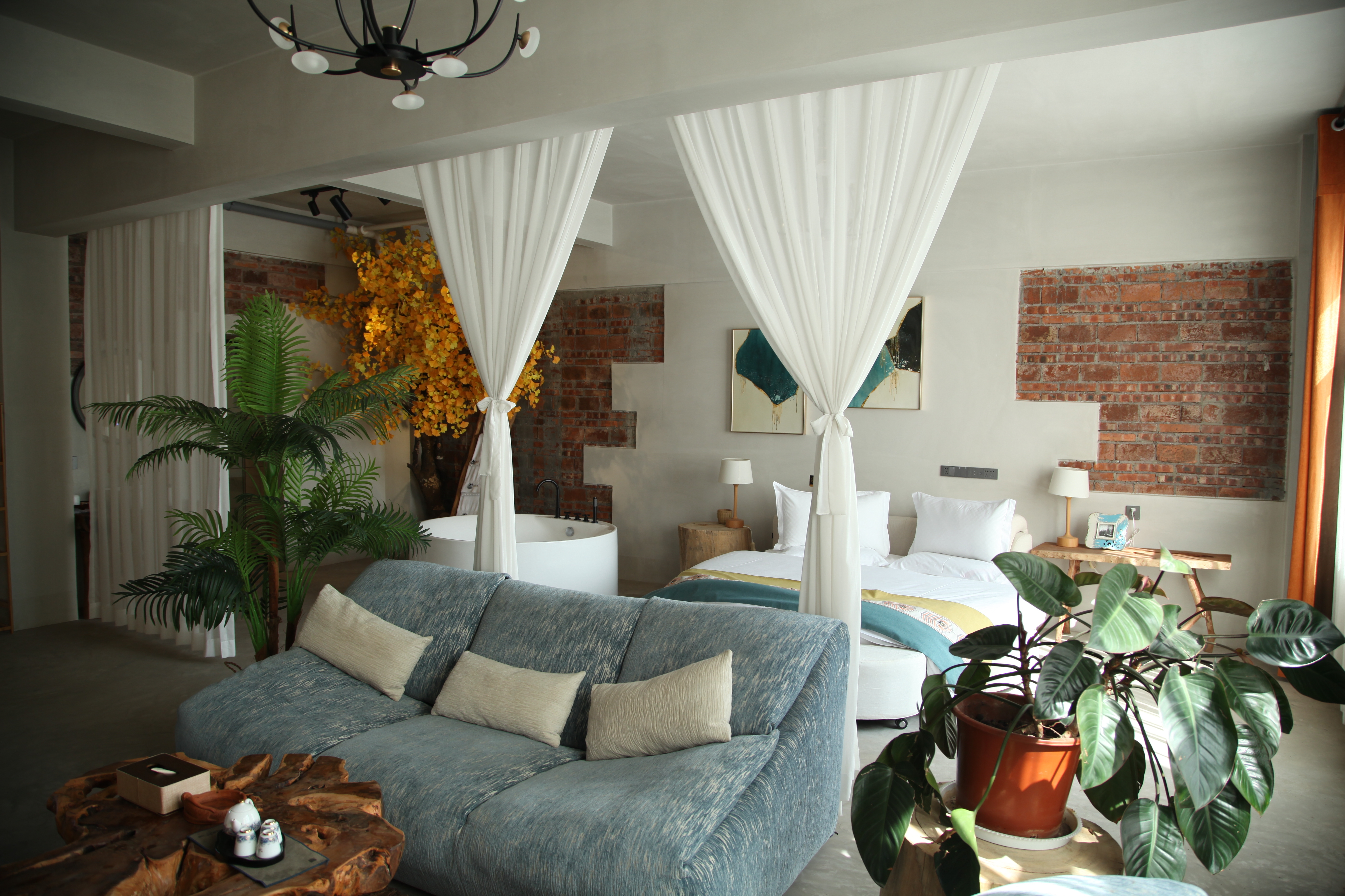 花好月圓豪華圓床房