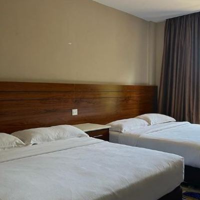 Bilik Deluxe Keluarga Kupon Malibest Resort