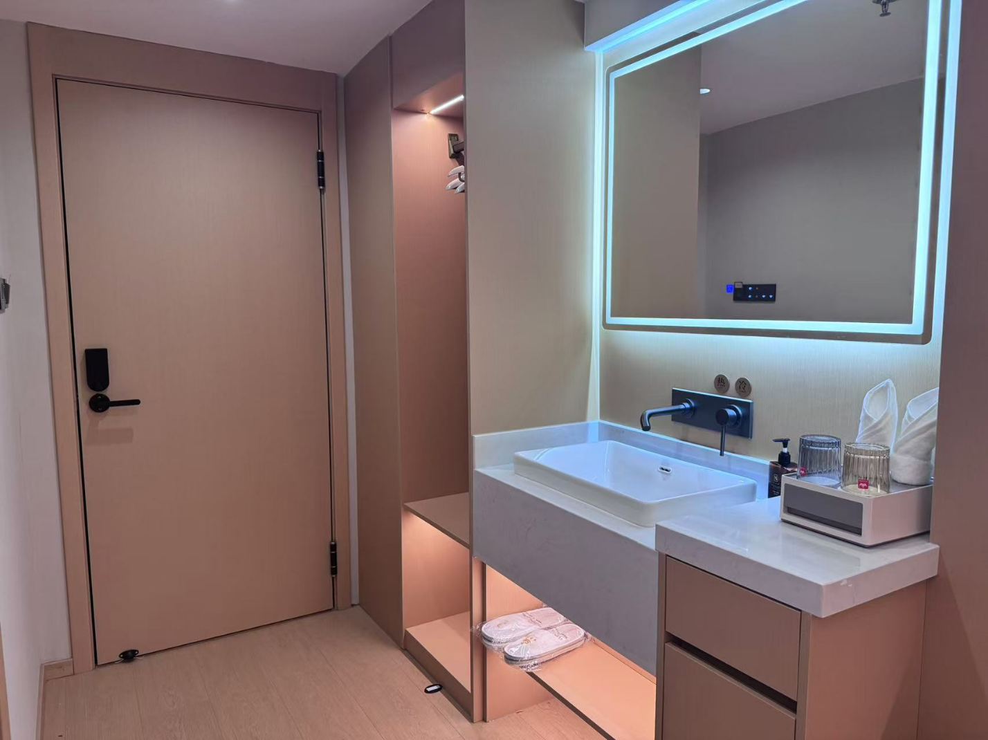 云朵丨影视智能双床房（一次性面巾+全屋智能）