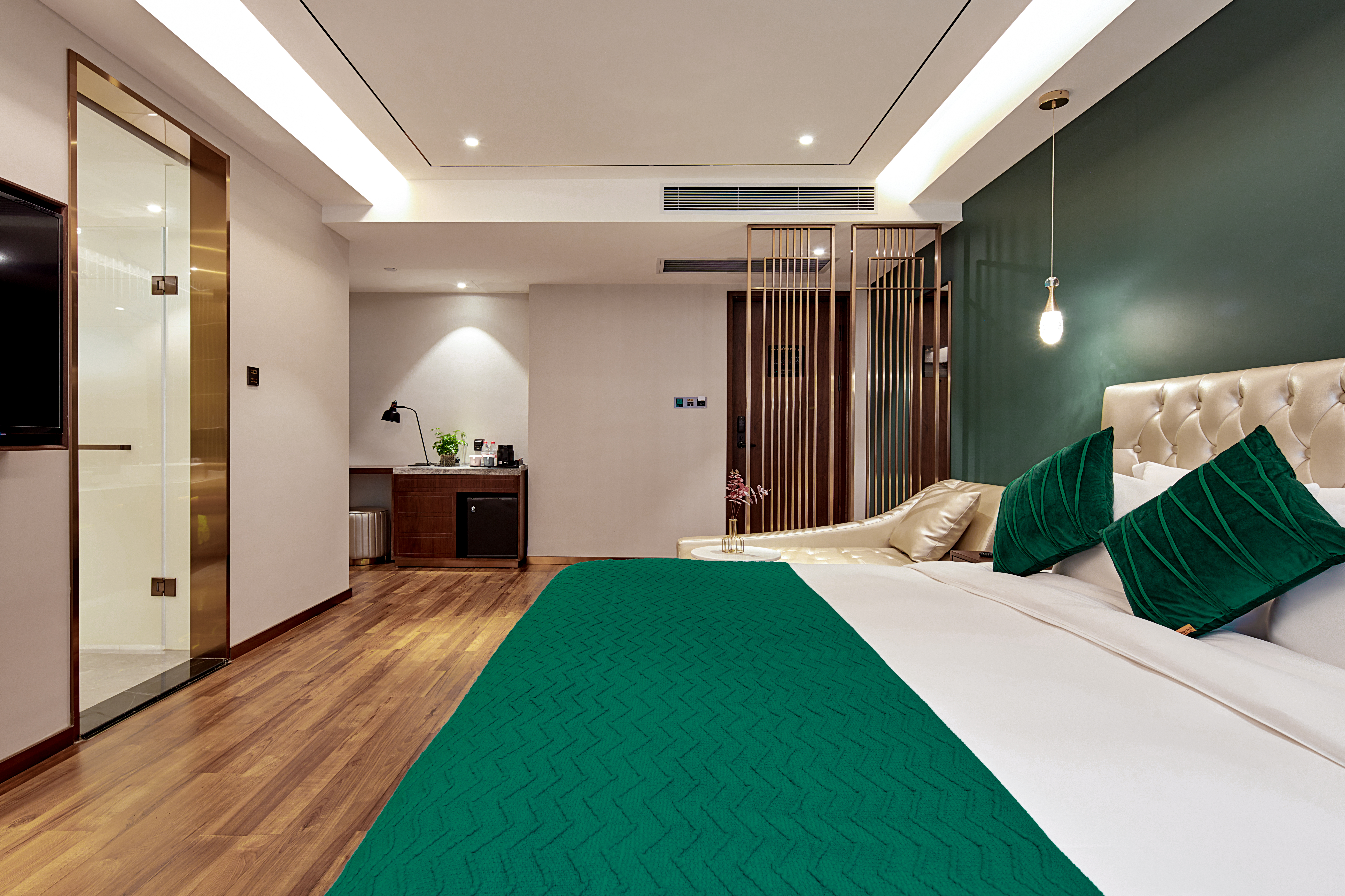 致雅大床房（超大衞浴化粧间+零压记忆床垫+智能客控）