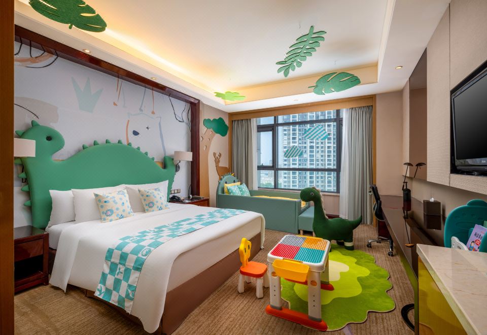 夢游XIAN境主題家庭房（恐龍小床丨玩具桌）
