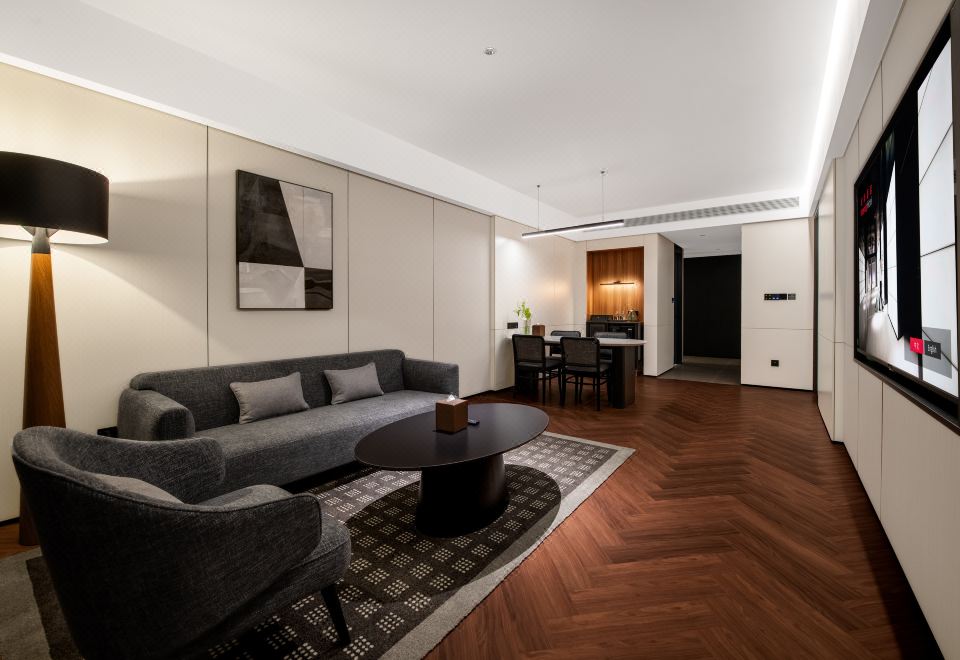 城際行政套房（180°明珠浦江盛景）